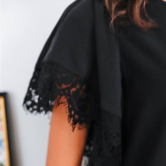 modern Black Lace Trim Detail Flowy Short Puff Sle - Picture 3 of 4